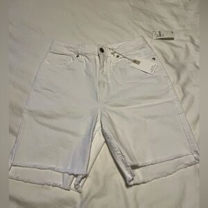 Size 4/27 NWT Good American White Jean Shorts